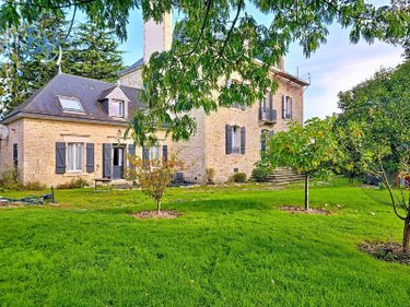 Maison a vendre Plouay 56240 Morbihan 241 m2 7 pièces 832000 euros