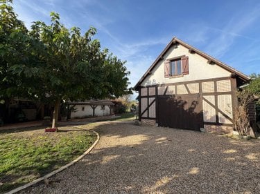 Maison a vendre Selles-Saint-Denis 41300 Loir-et-Cher 180 m2 9 pièces 284580 euros