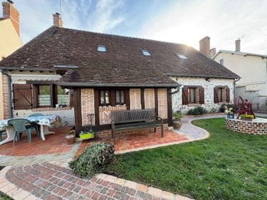 Maison a vendre Selles-Saint-Denis 41300 Loir-et-Cher 180 m2 9 pièces 284580 euros