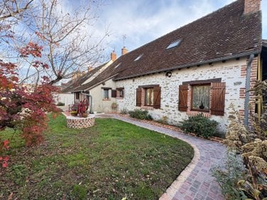 Maison a vendre Selles-Saint-Denis 41300 Loir-et-Cher 180 m2 9 pièces 284580 euros