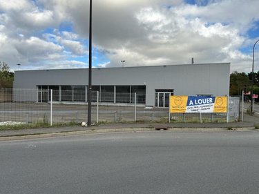 Location fonds et murs commerciaux Poulainville 80260 Somme 1060 m2  8000 euros