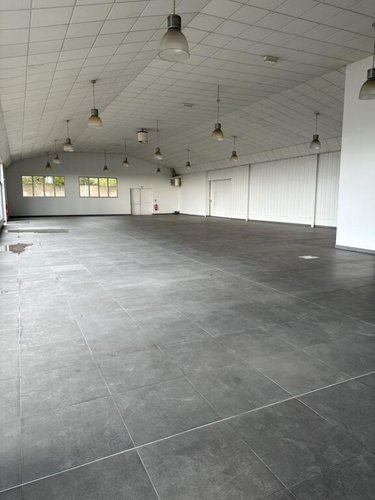 Location fonds et murs commerciaux Poulainville 80260 Somme 1060 m2  8000 euros
