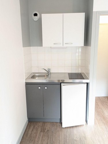 Location appartement Montfort-sur-Meu 35160 Ille-et-Vilaine 22 m2 1 pièce 400 euros