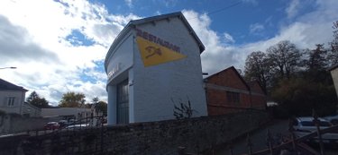 Fonds et murs commerciaux a vendre Langres 52200 Haute-Marne 100 m2  441500 euros