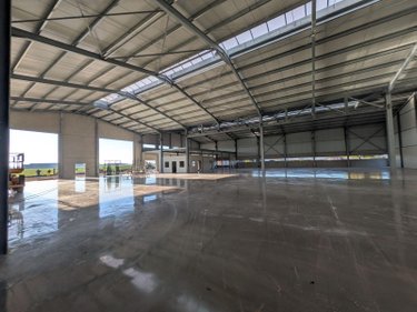 Location fonds et murs commerciaux Wormhout 59470 Nord 1800 m2  4000 euros