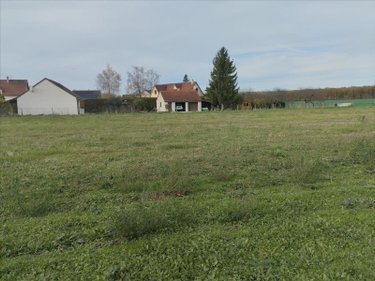 Terrain a batir a vendre Soye-en-Septaine 18340 Cher 2717 m2  69680 euros