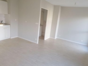 Location appartement Noyal-Châtillon-sur-Seiche 35230 Ille-et-Vilaine 27 m2  465 euros