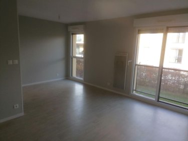 Location appartement Noyal-Châtillon-sur-Seiche 35230 Ille-et-Vilaine 27 m2  465 euros