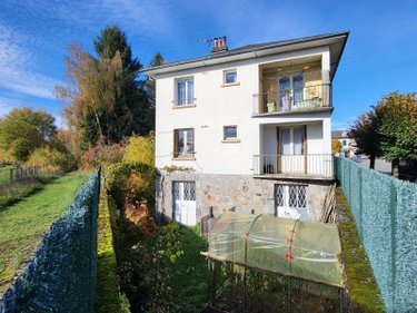 Immeuble a vendre Ussel 19200 Corrèze 273 m2  198500 euros