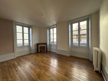 Location appartement Ussel 19200 Corrèze 110 m2 3 pièces 750 euros