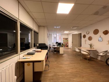 Location fonds et murs commerciaux Bordeaux 33000 Gironde 170 m2  3475 euros