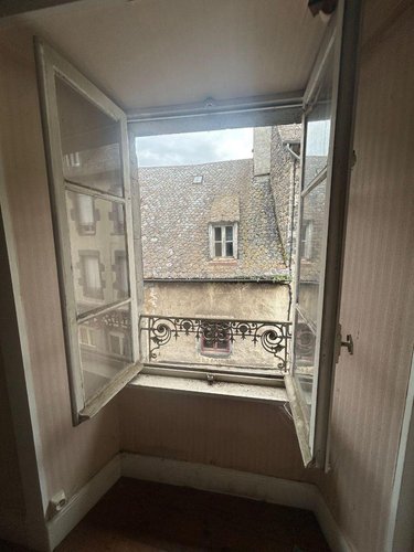 Immeuble a vendre Mauriac 15200 Cantal  84800 euros