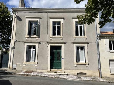 Maison a vendre Ribérac 24600 Dordogne 220 m2 6 pièces 323300 euros