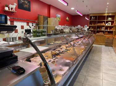 Fonds et murs commerciaux a vendre Javerlhac et la Chapelle Saint Robert 24300 Dordogne 306 m2  203300 euros