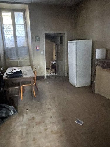 Fonds et murs commerciaux a vendre Ribérac 24600 Dordogne 93 m2  55000 euros