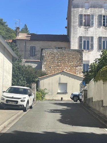 Fonds et murs commerciaux a vendre Ribérac 24600 Dordogne 93 m2  55000 euros