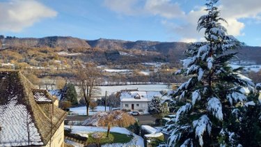 Maison a vendre Vic-sur-Cère 15800 Cantal 175 m2  189000 euros