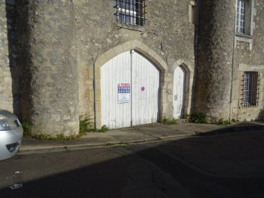 Garage et parking a vendre Chauvigny 86300 Vienne 61 m2  46800 euros