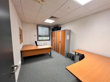 Fonds et murs commerciaux a vendre Reims 51100 Marne 112 m2  298000 euros