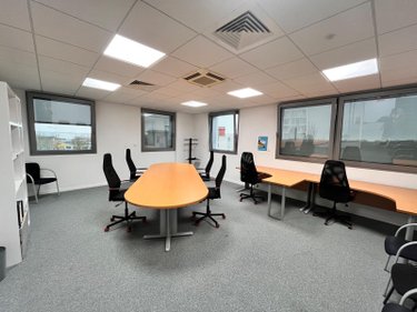 Fonds et murs commerciaux a vendre Reims 51100 Marne 112 m2  298000 euros