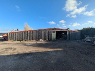 Fonds et murs commerciaux a vendre Bourbourg 59630 Nord  362000 euros