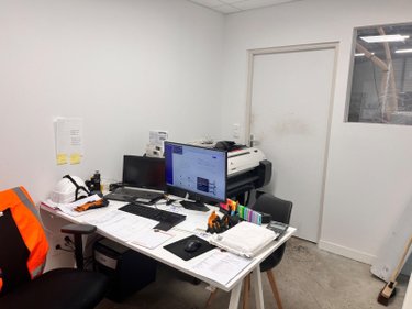 Location fonds et murs commerciaux Cormontreuil 51350 Marne 490 m2  4010 euros