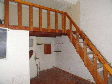 Immeuble a vendre Saint-Gilles 30800 Gard 578 m2  199280 euros