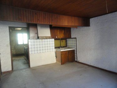 Immeuble a vendre Saint-Gilles 30800 Gard 578 m2  199280 euros