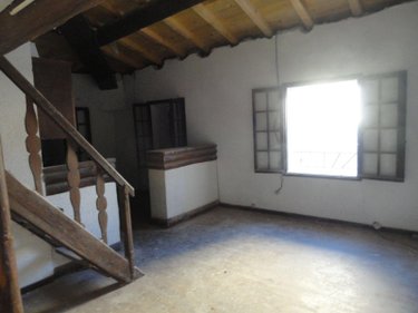 Immeuble a vendre Saint-Gilles 30800 Gard 578 m2  199280 euros