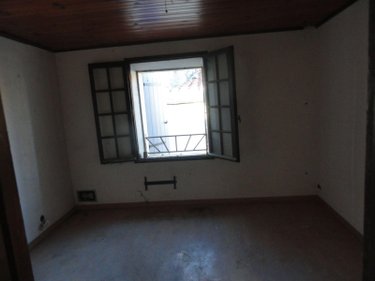 Immeuble a vendre Saint-Gilles 30800 Gard 578 m2  199280 euros