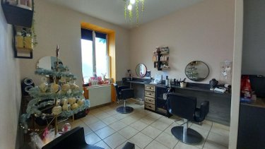 Immeuble a vendre Neussargues en Pinatelle 15170 Cantal 114 m2  99000 euros