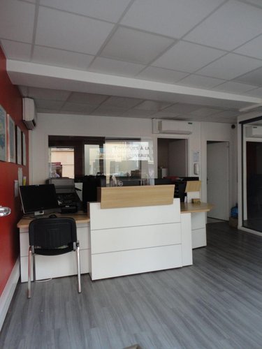 Fonds et murs commerciaux a vendre Mâcon 71000 Saône-et-Loire 46 m2  96000 euros