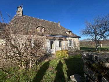 Maison a vendre Chalvignac 15200 Cantal 85 m2  201400 euros
