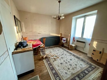 Immeuble a vendre Saint-Priest-Taurion 87480 Haute-Vienne 239 m2  33000 euros