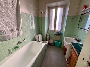 Immeuble a vendre Saint-Priest-Taurion 87480 Haute-Vienne 239 m2  33000 euros