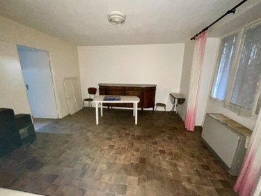 Immeuble a vendre Saint-Priest-Taurion 87480 Haute-Vienne 239 m2  33000 euros