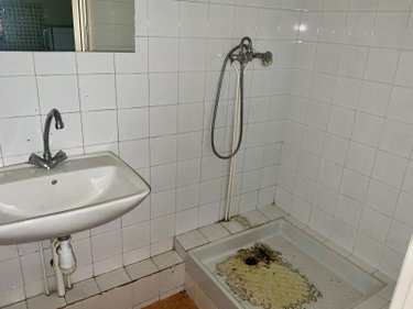 Immeuble a vendre Saint-Priest-Taurion 87480 Haute-Vienne 239 m2  33000 euros