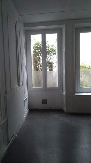 Location fonds et murs commerciaux Beaugency 45190 Loiret 52 m2  400 euros