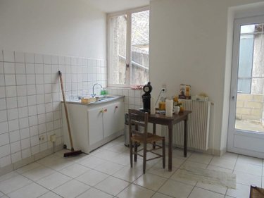 Fonds et murs commerciaux a vendre Beaugency 45190 Loiret 203 m2  210200 euros