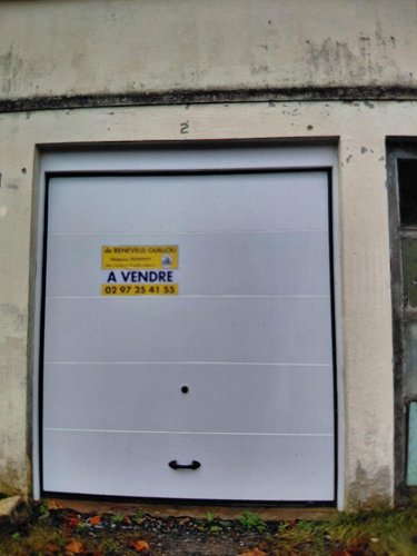 Garage et parking a vendre Pontivy 56300 Morbihan 12 m2  15500 euros