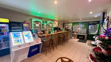 Fonds et murs commerciaux a vendre Bollezeele 59470 Nord 75 m2  199500 euros