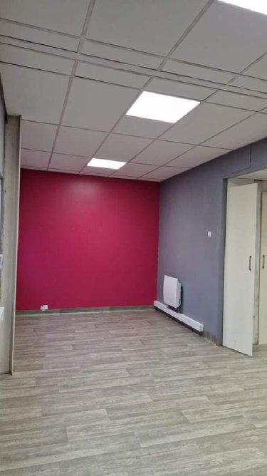 Location fonds et murs commerciaux Tinténiac 35190 Ille-et-Vilaine 50 m2  700 euros