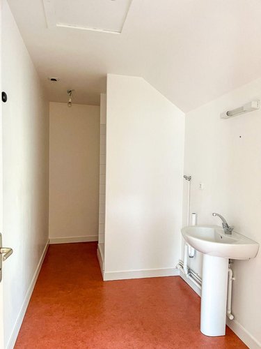 Location fonds et murs commerciaux Hédé Bazouges 35630 Ille-et-Vilaine 77 m2  600 euros