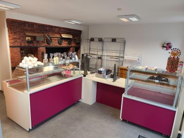 Fonds et murs commerciaux a vendre Charbonnières-les-Varennes 63410 Puy-de-Dôme  106000 euros