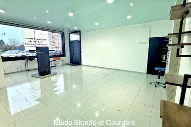 Location fonds et murs commerciaux Hazebrouck 59190 Nord  1000 euros