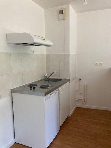 Location appartement Montfort-sur-Meu 35160 Ille-et-Vilaine 49 m2 2 pièces 520 euros
