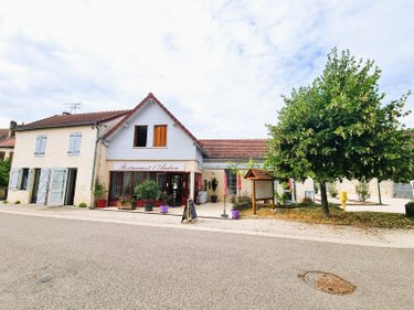 Fonds et murs commerciaux a vendre Cunfin 10360 Aube 283 m2  239200 euros
