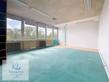Fonds et murs commerciaux a vendre Hazebrouck 59190 Nord 188 m2  135450 euros
