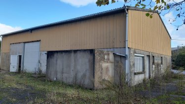 Fonds et murs commerciaux a vendre Retiers 35240 Ille-et-Vilaine  189000 euros