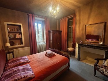 Immeuble a vendre Pleaux 15700 Cantal 200 m2  135680 euros